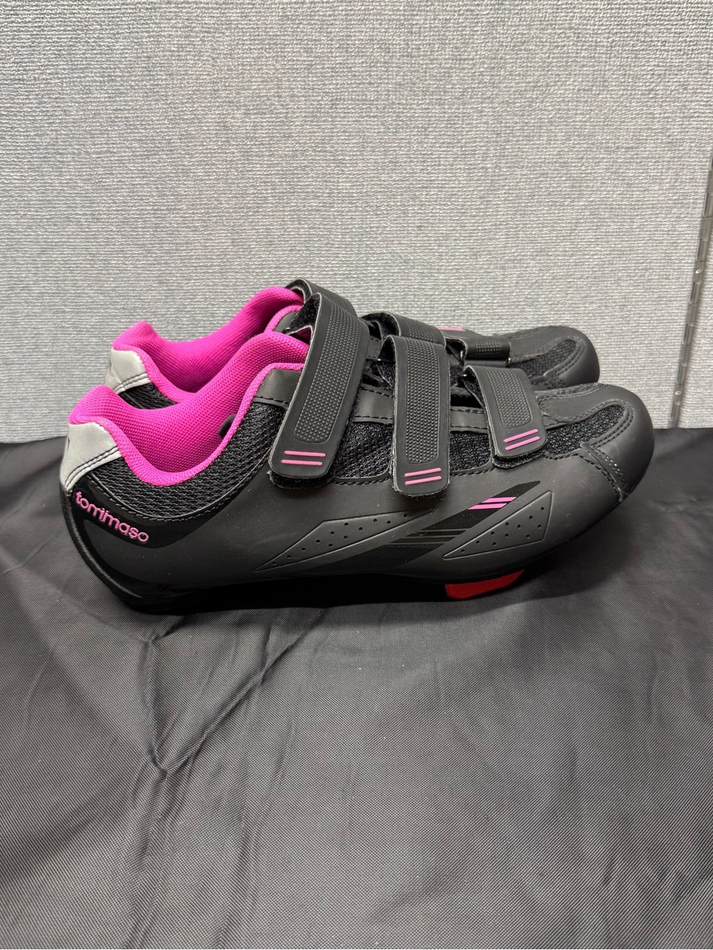 Women's Black and Pink Cycling Shoes
